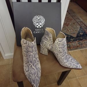Vince Camuto size 12 faux snakeskin booties